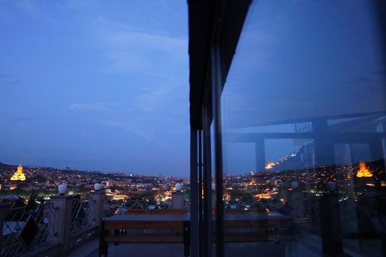 Отель Hotel Flower Тбилиси-13