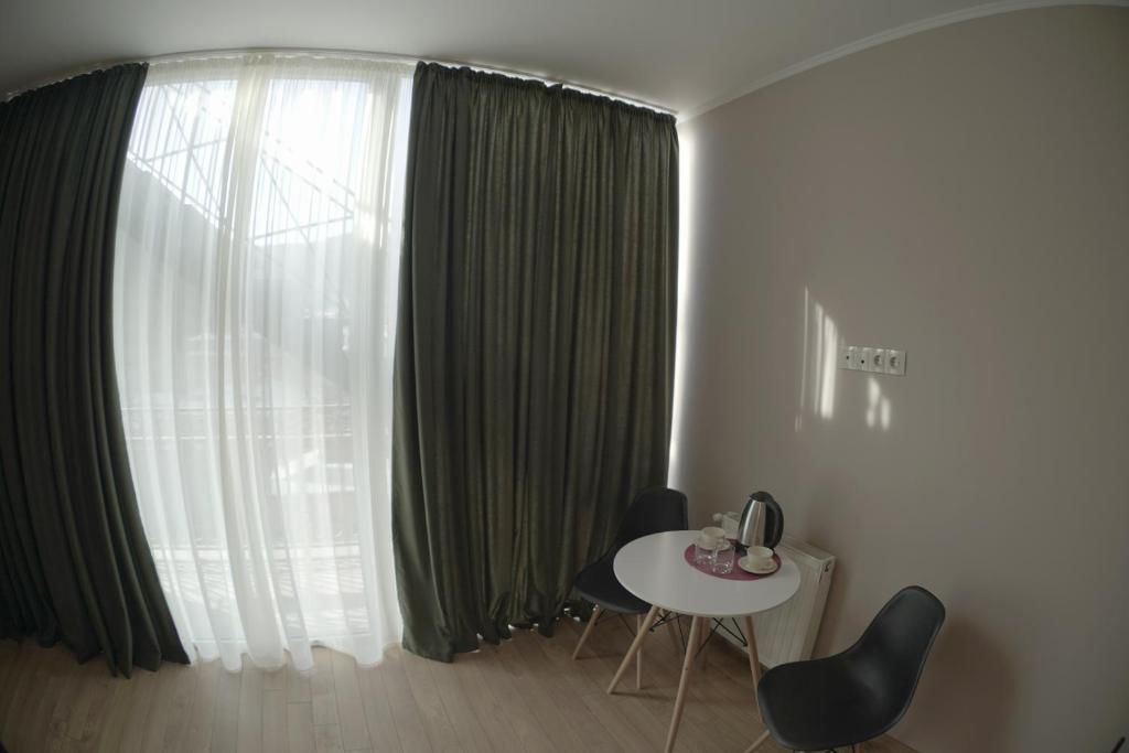 Отель Hotel Flower Тбилиси