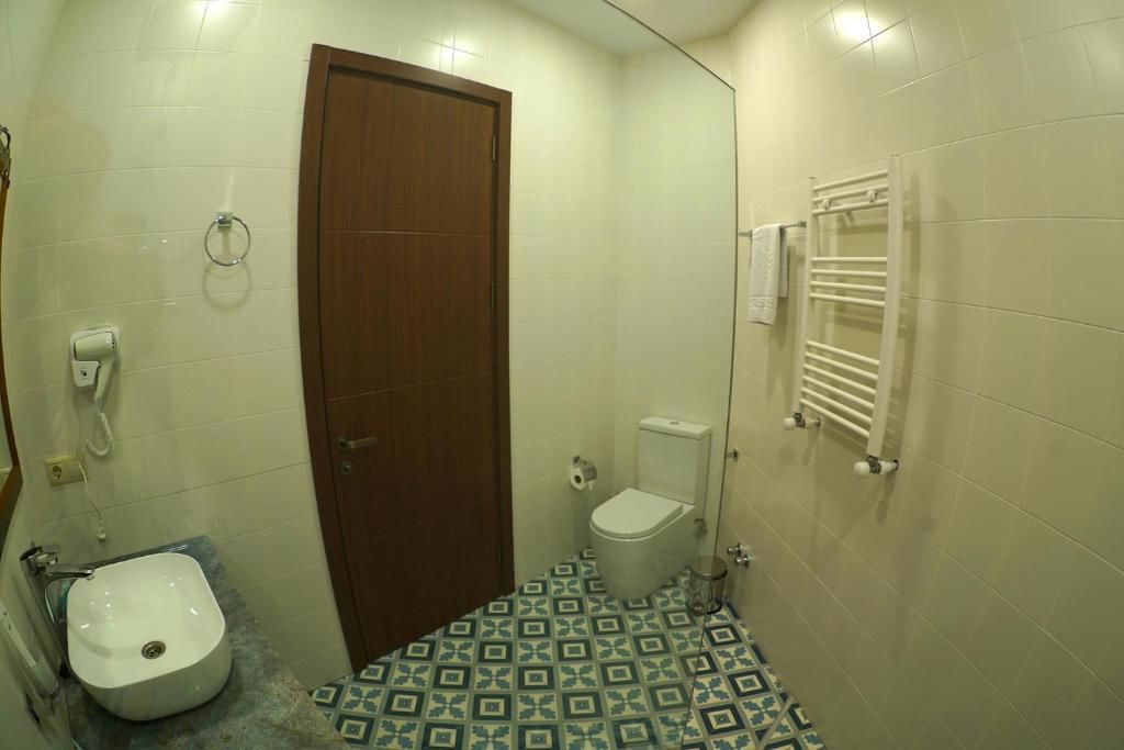Отель Hotel Flower Тбилиси-177