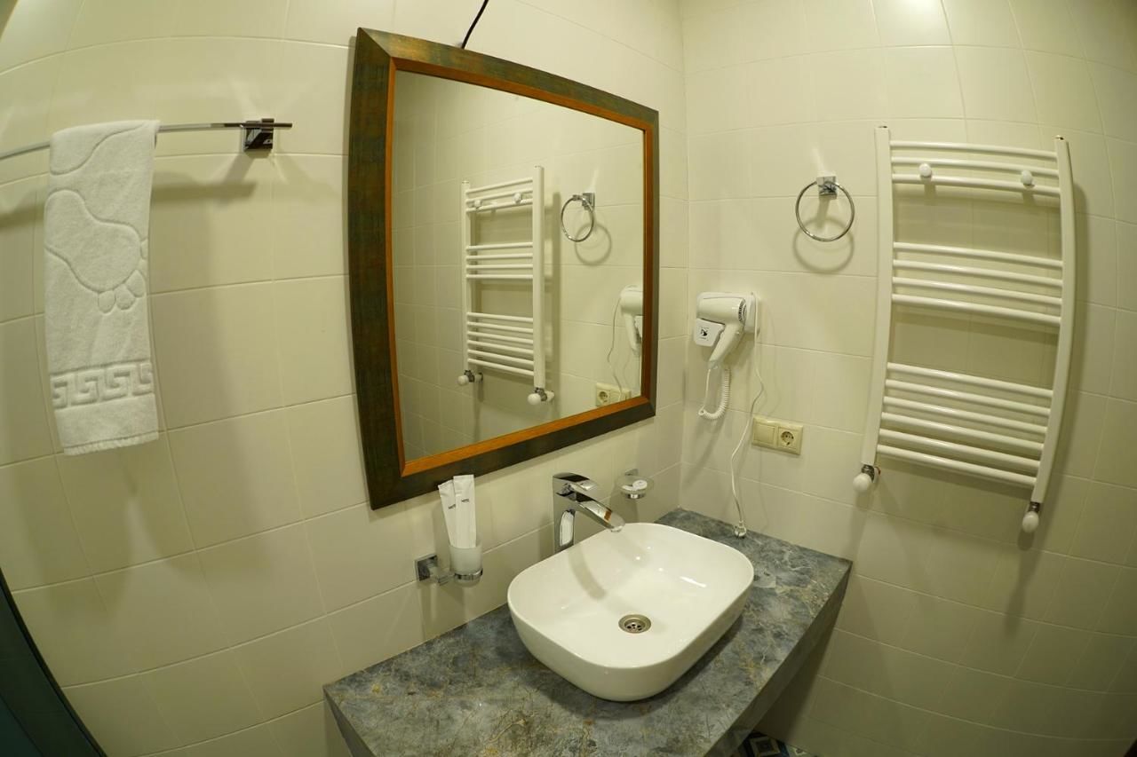 Отель Hotel Flower Тбилиси-33