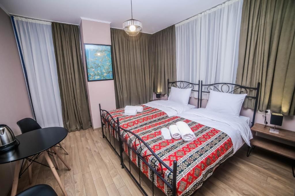 Отель Hotel Flower Тбилиси