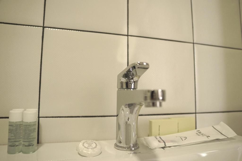 Отель Hotel Flower Тбилиси