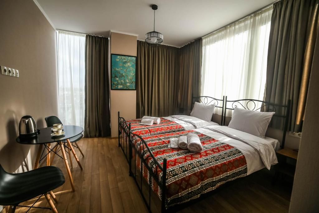 Отель Hotel Flower Тбилиси