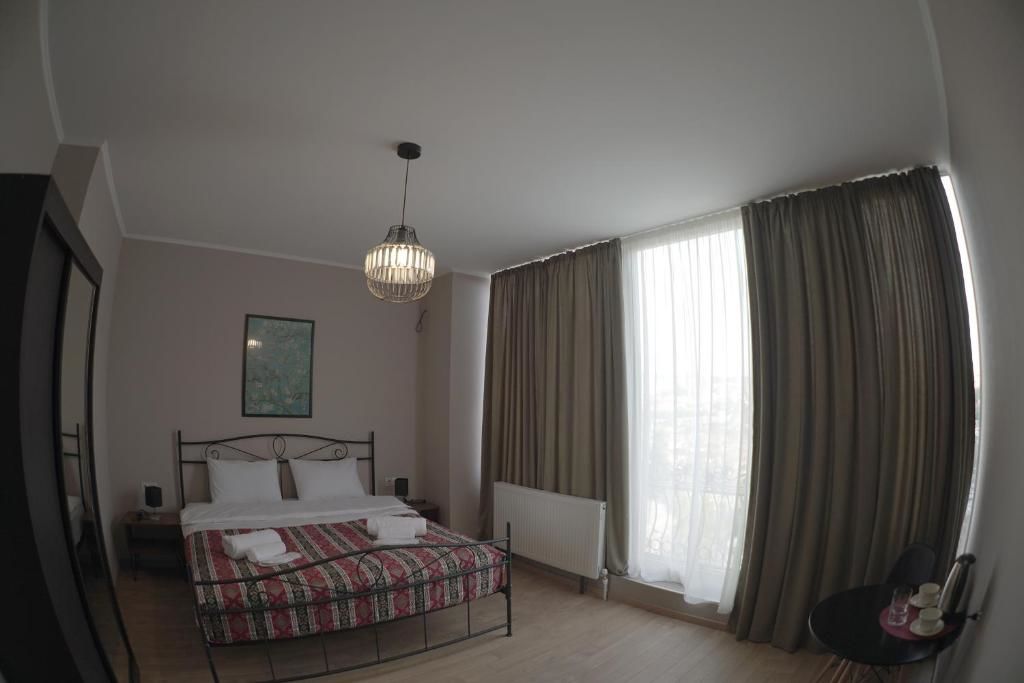 Отель Hotel Flower Тбилиси