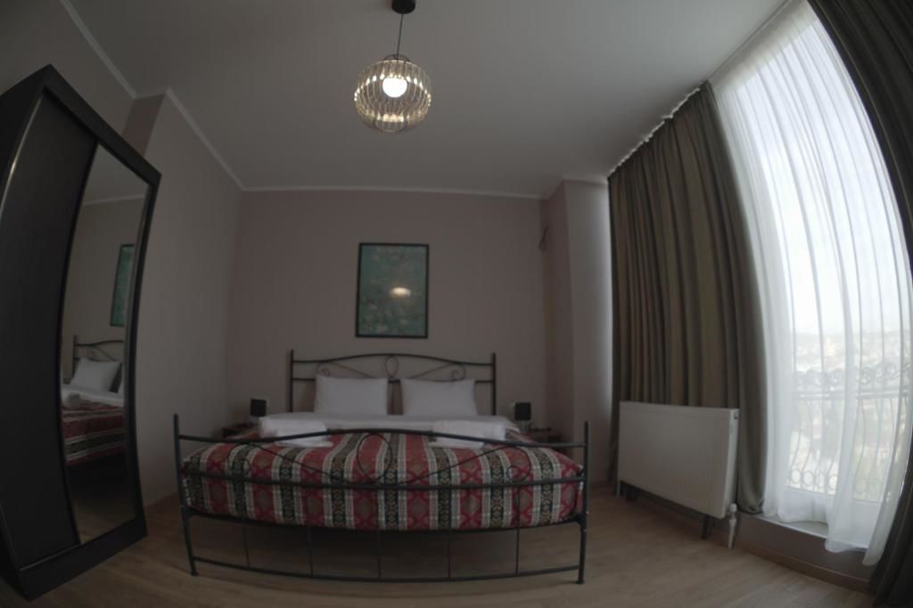 Отель Hotel Flower Тбилиси
