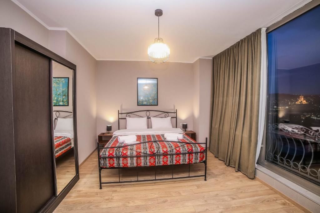 Отель Hotel Flower Тбилиси