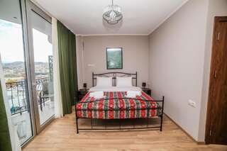 Отель Hotel Flower Тбилиси Двухместный номер Делюкс с 1 кроватью и балконом-14