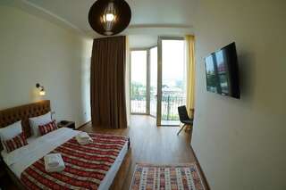 Отель Hotel Flower Тбилиси Полулюкс с балконом-1
