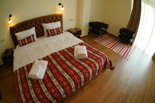Отель Hotel Flower Тбилиси Полулюкс с балконом-2