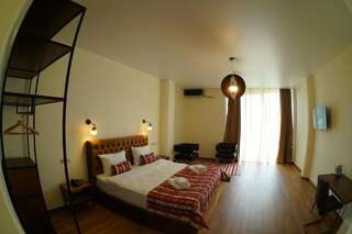 Отель Hotel Flower Тбилиси Полулюкс с балконом-3