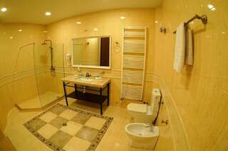 Отель Hotel Flower Тбилиси Полулюкс с балконом-5