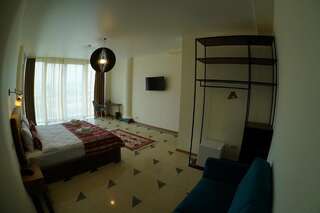 Отель Hotel Flower Тбилиси Полулюкс с балконом-3