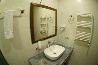 Отель Hotel Flower Тбилиси Полулюкс с балконом-4