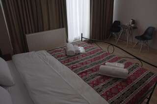 Отель Hotel Flower Тбилиси Двухместный номер с 1 кроватью и видом на город-17